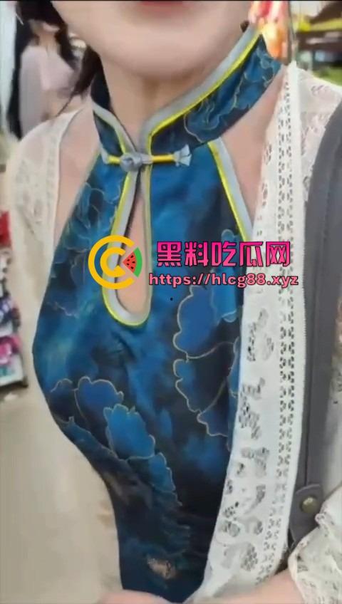 泰国街头搭讪之狼，见女就尾随跟问2000能否操一炮，不行装小鬼子喊摩西摩西花姑娘打炮的要不！-2