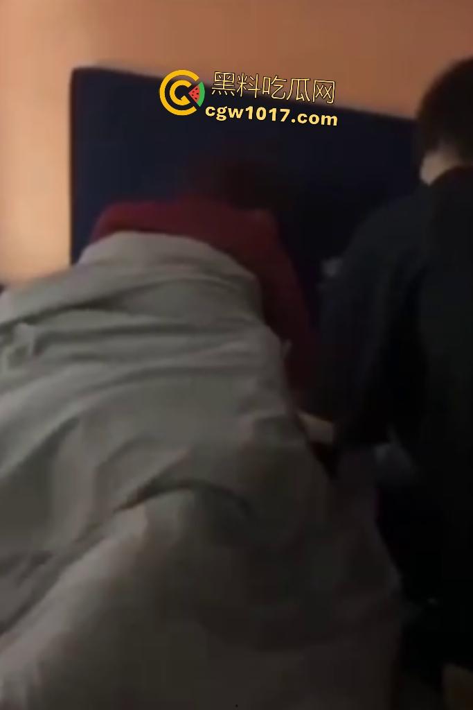 08年学生妹【KIKIBABY】原名雷琳琳，醉酒被轮奸怀孕野种，找男友负责却反手曝光，赶紧生杂种找狗男人去！-5