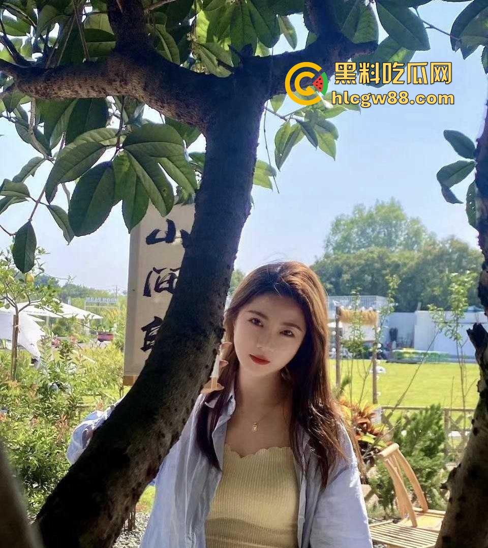 富二代真实约炮 25岁气质舞蹈老师【颜敏敏】颜值高叫床声好听 生活照对比真的太反差了！-1